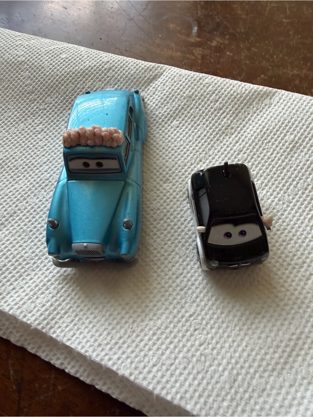 Cars on the road mato and Mateo Disney Pixar cars toys mater lighting McQueen